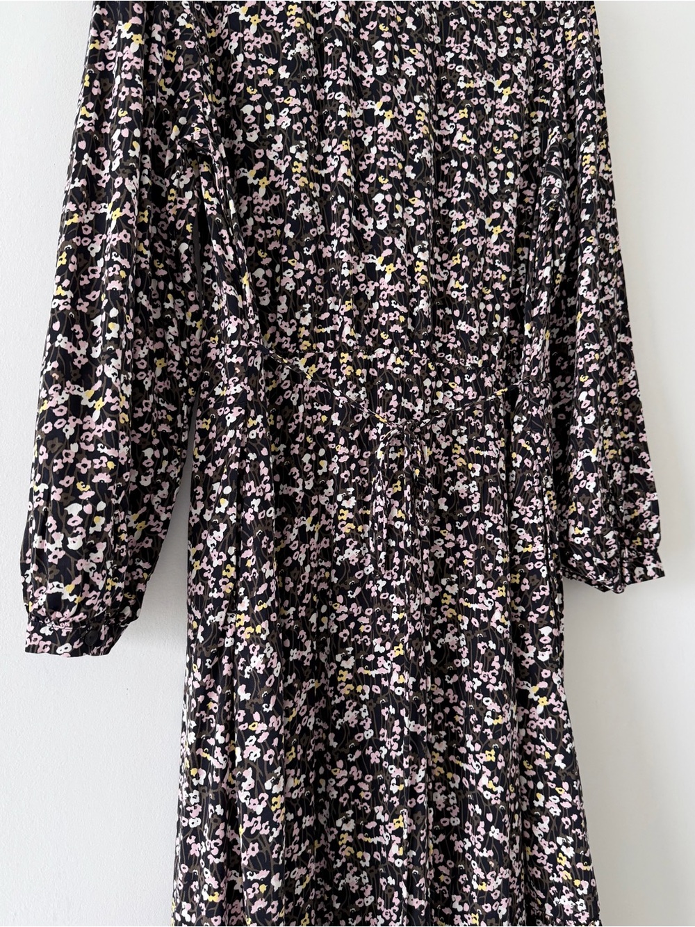 Uniqlo Rayon Floral Midi Dress Black Pink Tie Waist V Neck Button Front Small - Picture 13 of 16